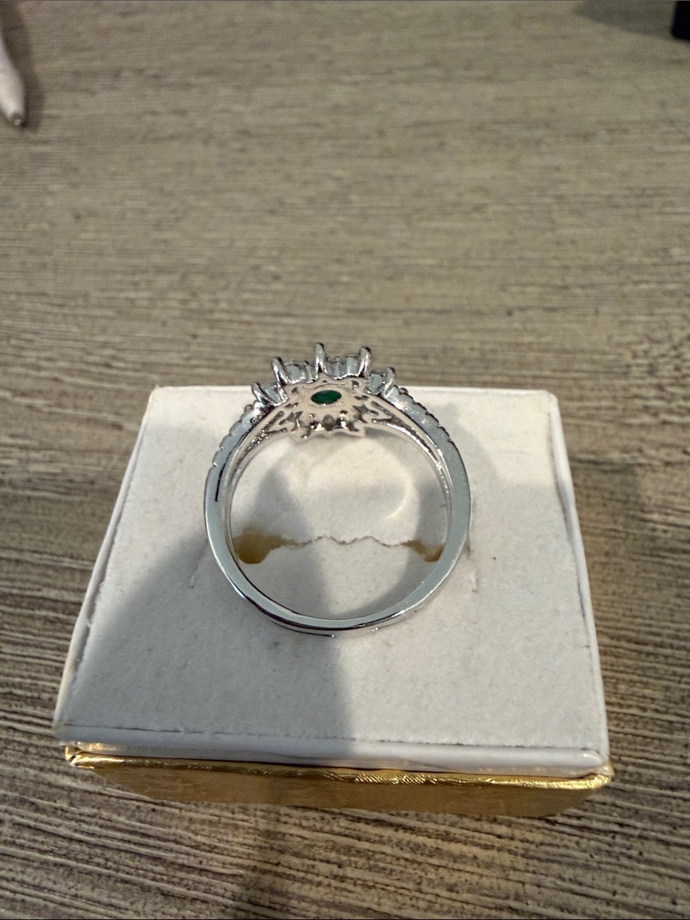 S.S. Green Accent Ring Natural fusion Colombian Emerald rhodium plating!💍